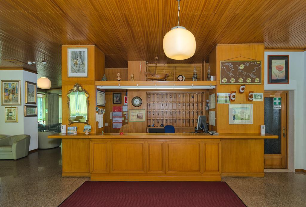 Hotel Brasilia Marina di Pietrasanta Buitenkant foto