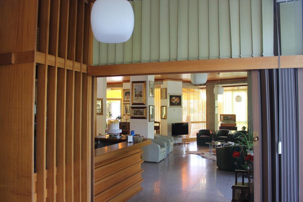 Hotel Brasilia Marina di Pietrasanta Buitenkant foto