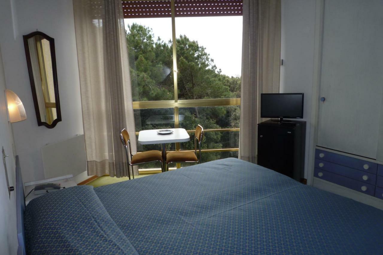Hotel Brasilia Marina di Pietrasanta Buitenkant foto