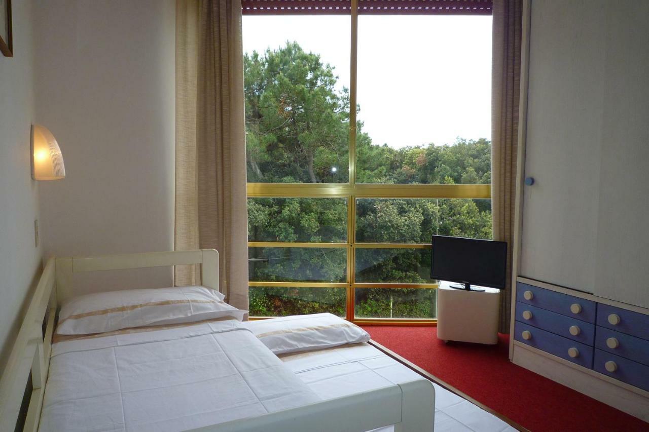 Hotel Brasilia Marina di Pietrasanta Buitenkant foto